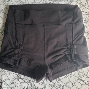 VGUC - LLL Hot Hot Short Black Size 6